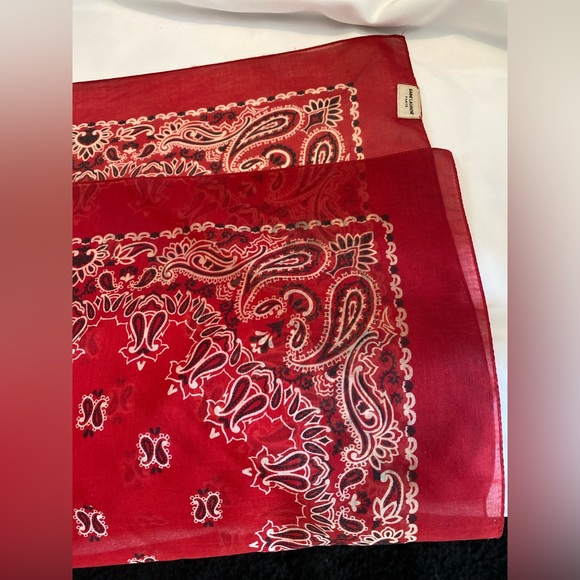 Red Saint Laurent large Bandana - Picture 4 of 8